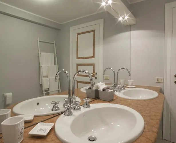 לינה וארוחת בוקר Gallery ברגמו